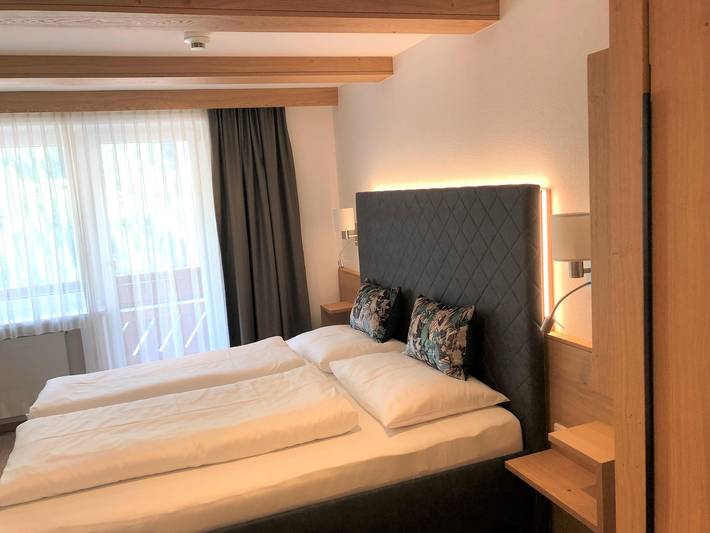Geheel vakantieappartement, Double room Comfort with balcony in Kappl, Verwall 