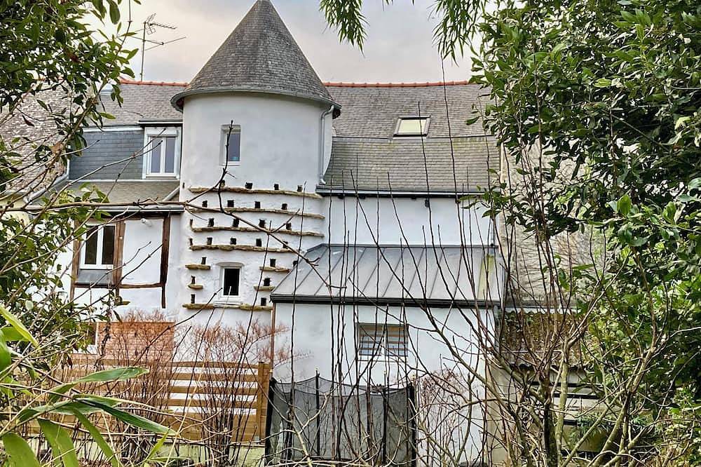 La Maison D'Alphonse, 4**** Charming, historic center in Quimperlé, Quimper region