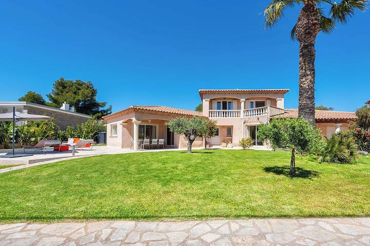 Villa für 12 Personen, mit Garten, mit Haustier - 1