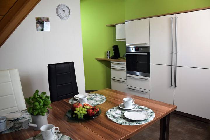 Holiday apartment for 8 people, with garden and balcony, child-friendly - 1
