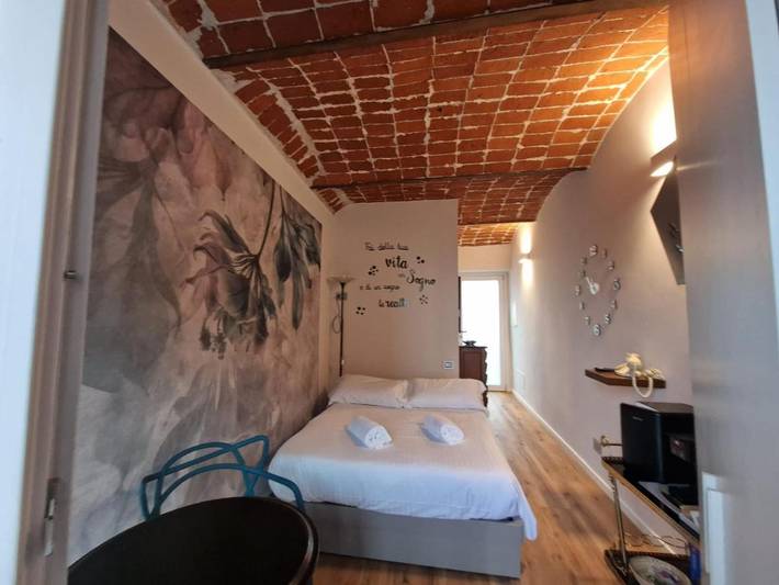 Ferienwohnung für 2 Personen, mit Balkon und Terrasse sowie Pool und Ausblick