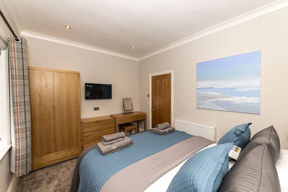 Luxury bungalow close to Peasholm Park and Scarborough's North Bay attractions in Scarborough, North York Moors National Park