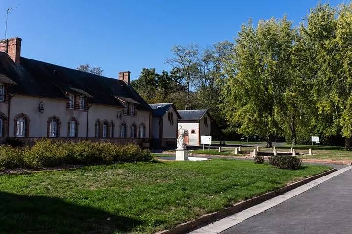 Ferienhaus Sauvagine 13 Personen in Neuvy-sur-Barangeon, Vierzon Region