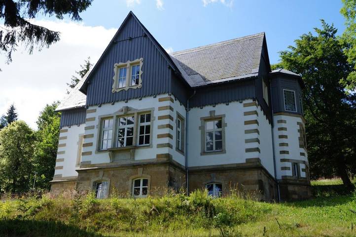 Villa für 18 Personen, mit Sauna und Ausblick sowie Garten in Sachsen