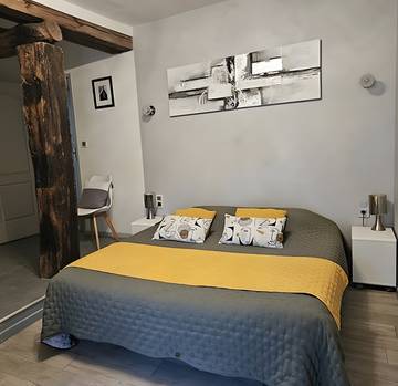 Location de vacances pour 5 personnes, avec jardin à Neuville-de-Poitou