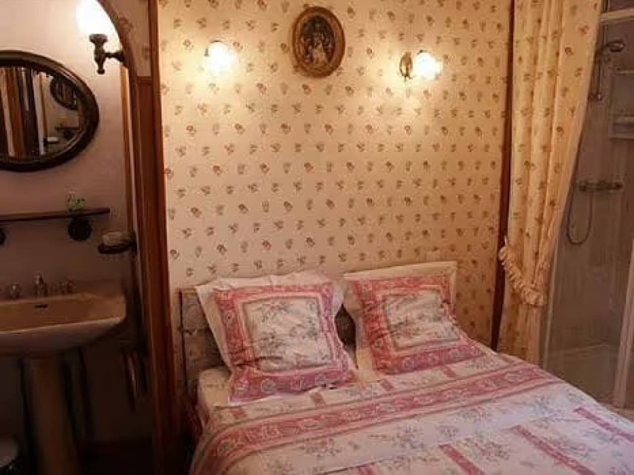 Chambre D’hôte pour 2 Personnes dans Villars-les-Dombes, Ain