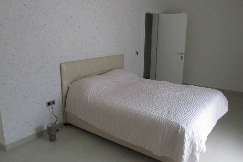 Entire apartment, Tropicana G 2, 3 bed ground floor home on corner position in a 5 star community in Side, Manavgat