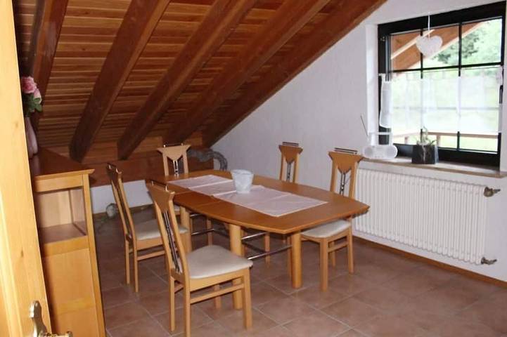 Ganze Wohnung, Gemütliche Ferienwohnung \"Max\" unterm Dach & Terrasse/Balkon in Elmstein, Landkreis Bad Dürkheim