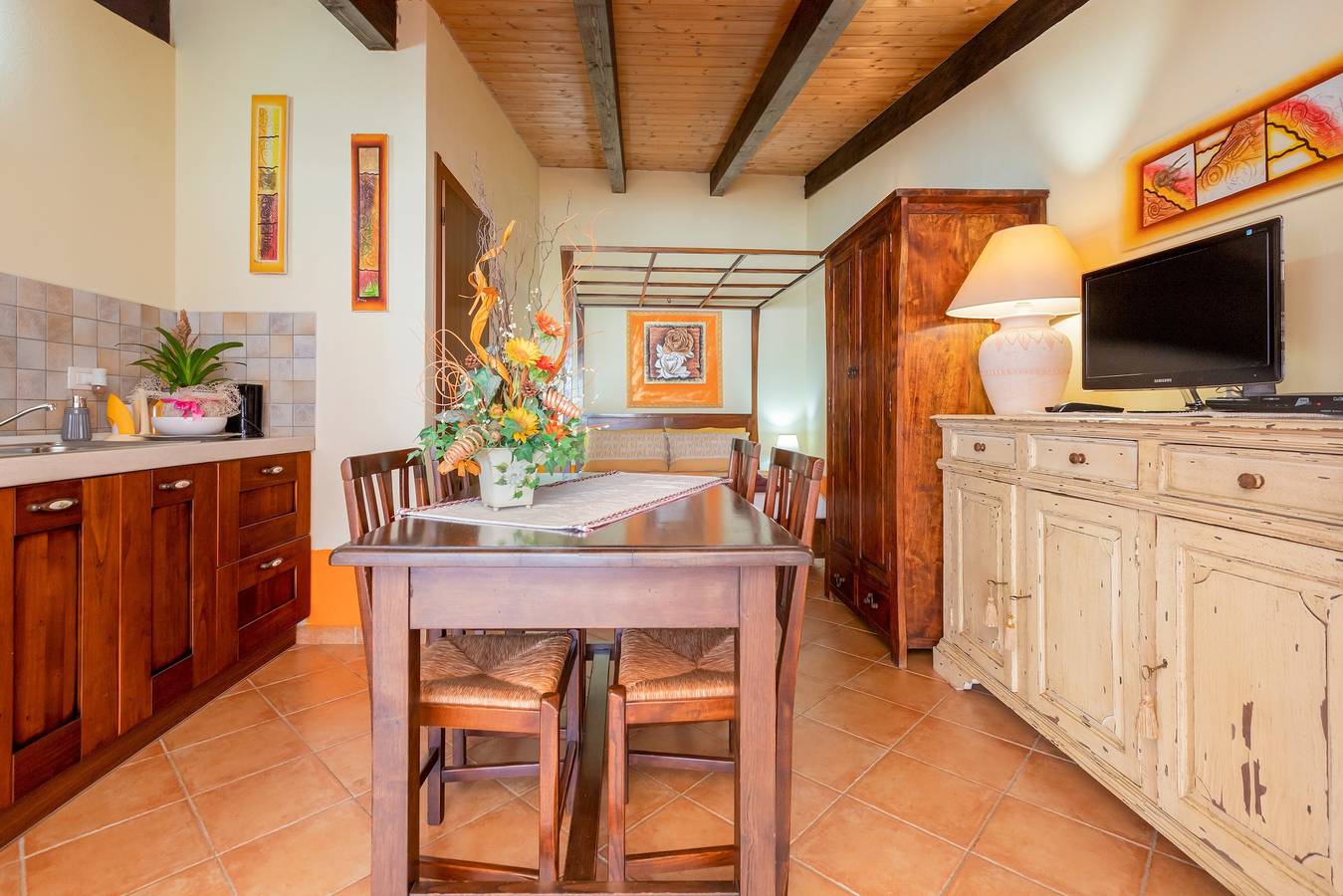 Estudio entero, Estudio 'Lo Scrigno' con jardín privado, Wi-Fi y aire acondicionado in Porto Torres, Provincia de Sassari