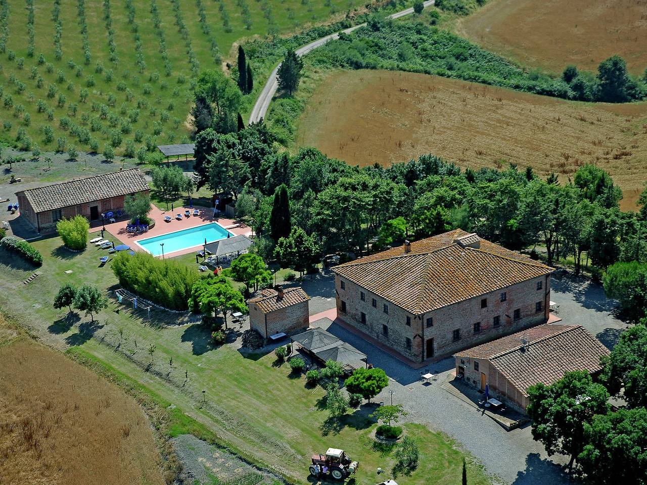 Agriturismo in Toskana mit Pool und Weinprobe in Peccioli, Pisa Provinz