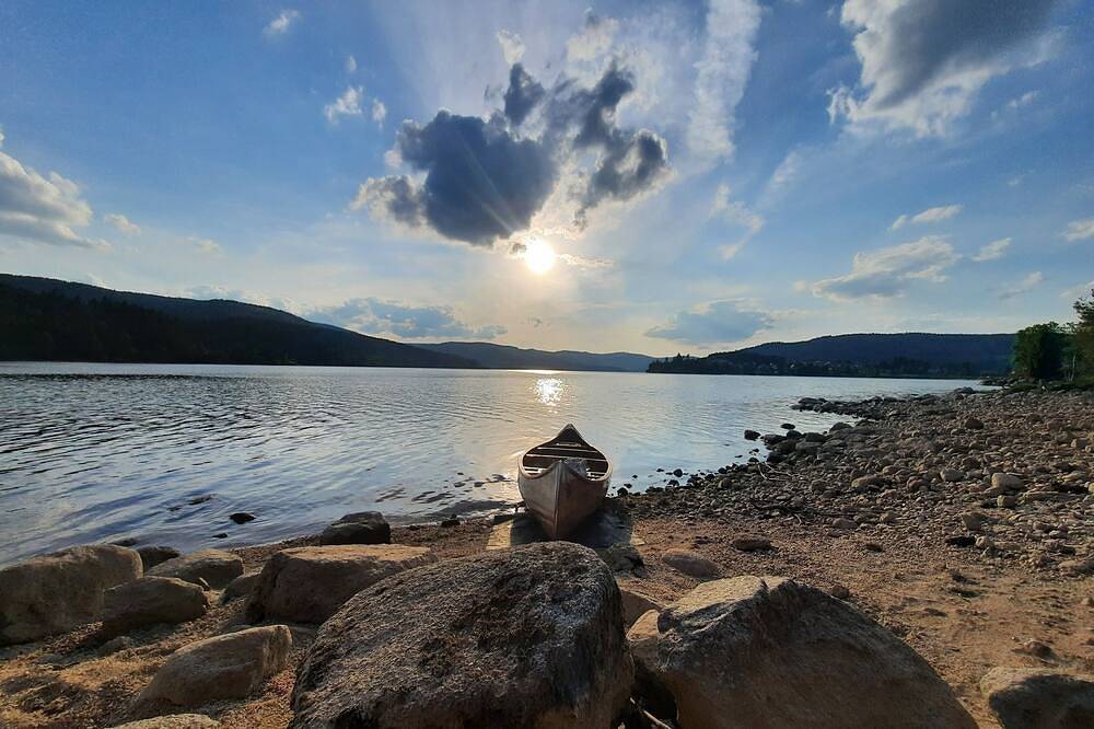 Ganze Wohnung, Ruhig, mit herrl. Alpensicht, 2 Pers., Pool im Sommer, Schluchsee-Schönenbach in Schönenbach (Schluchsee ), Schluchsee