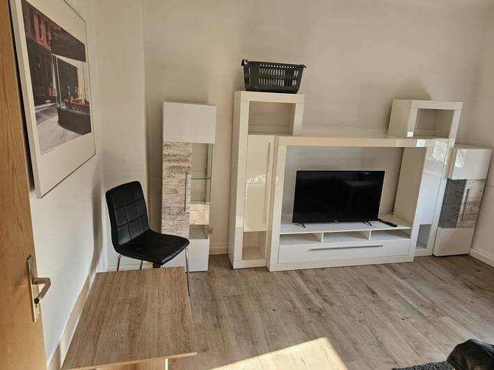 Ganze Ferienwohnung, Monteurwohnung an der Raffinerie Leuna 5 min zu Fuß in Leuna, Saale-Unstrut