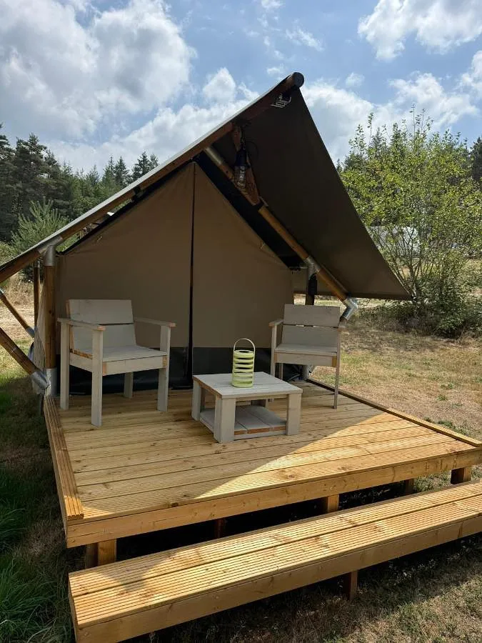 Tent for 2 people, with pool and garden as well as view - 1