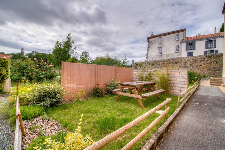 Gîte pour 4 personnes, avec jardin