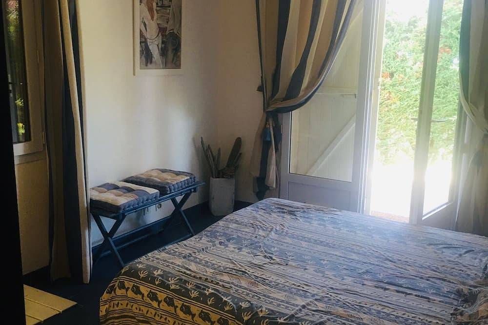 Villa vue 360 baie ajaccio, montagnes et maquis - 5 min a pied plage in Portigliolo, Coti-Chiavari