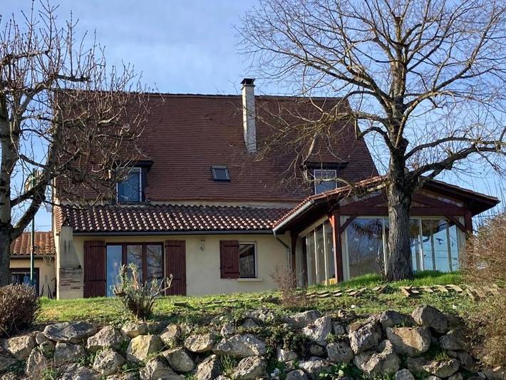 Location de vacances pour 12 personnes, avec Terrasse et Jardin ainsi que Piscine et Vue à Issigeac
