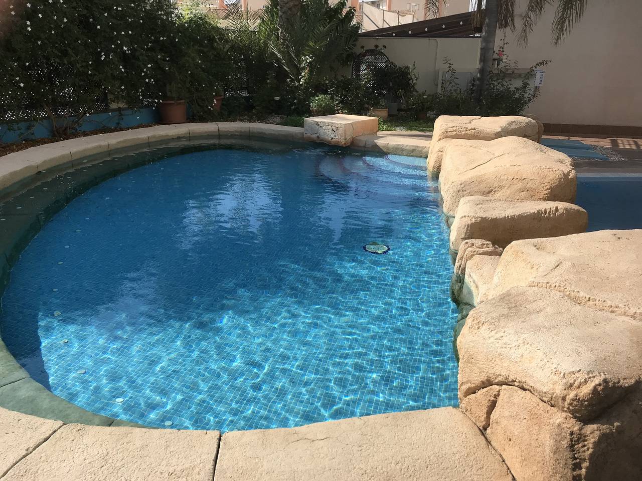 Apartamento vacacional entero, Sea View 2-Bed Apartment - 9 Night Max Stay in Orihuela, Costa Blanca