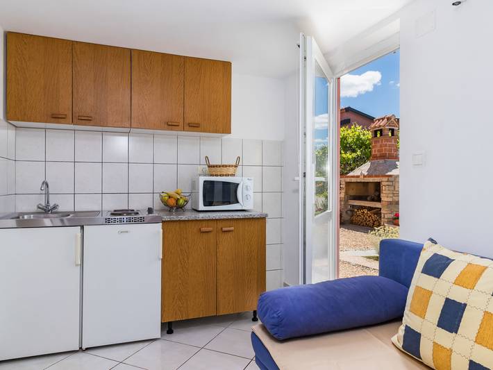Ferienwohnung für 3 Personen, mit Terrasse und Garten in Nova Vas - 4