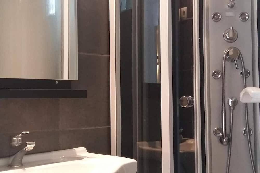 Appartement entier, Appartement calme lumineux , centre in Le Tréport, Région de Dieppe