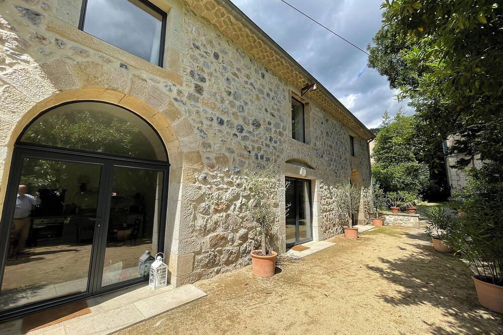 Charming Firmin Cottage house in Vals les Bains\nseasonal rental for 6 pers in Vals-les-Bains, Parc naturel régional des Monts d'Ardèche