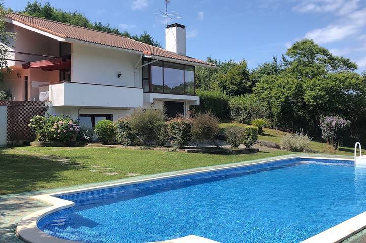 Maison de vacances pour 6 personnes, avec terrasse et jardin ainsi que jacuzzi et piscine - 1