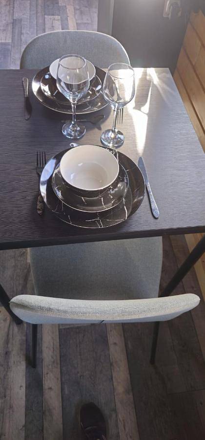 Gîte pour 2 personnes, avec vue ainsi que terrasse et jardin à Le Luc - 4