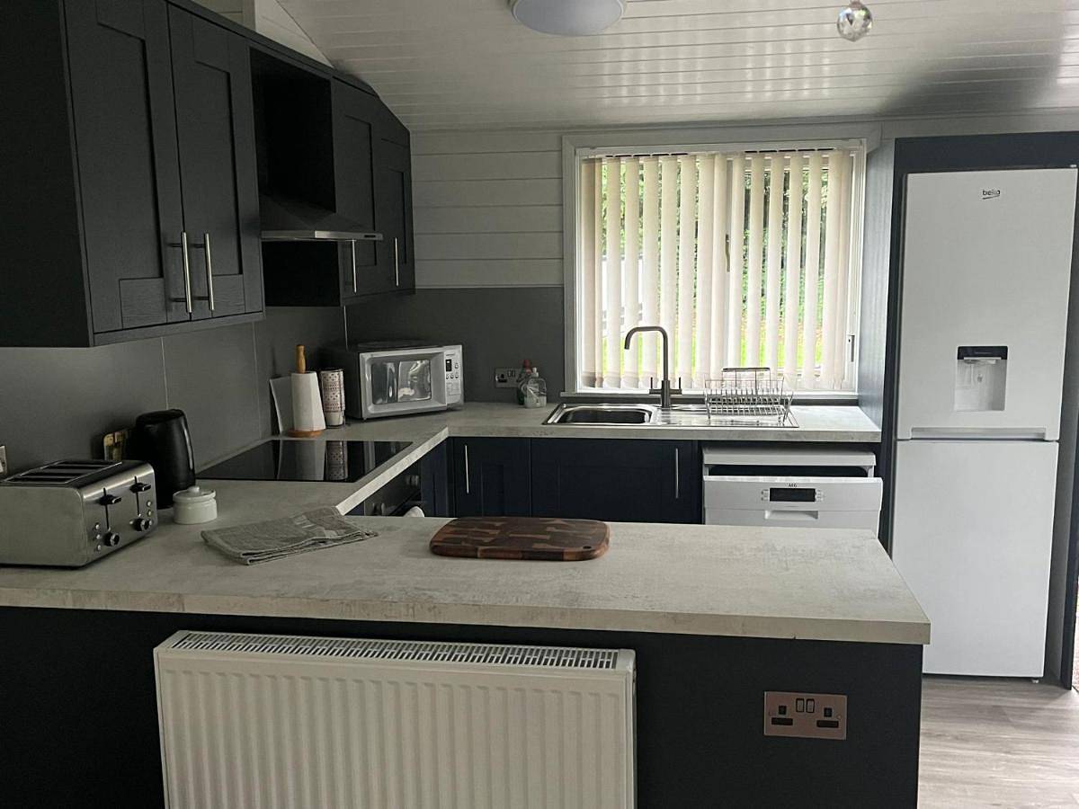 Apartment in Milford-on-Sea, Hampshire
