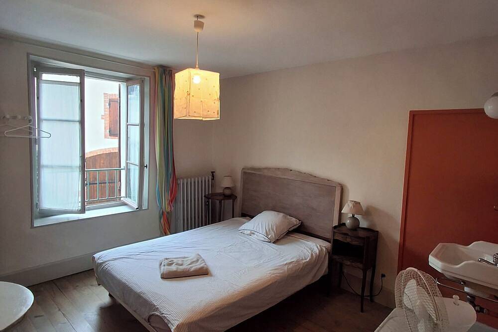 Chez Mamine, a house in the heart of the village in Charavines, Lake Paladru