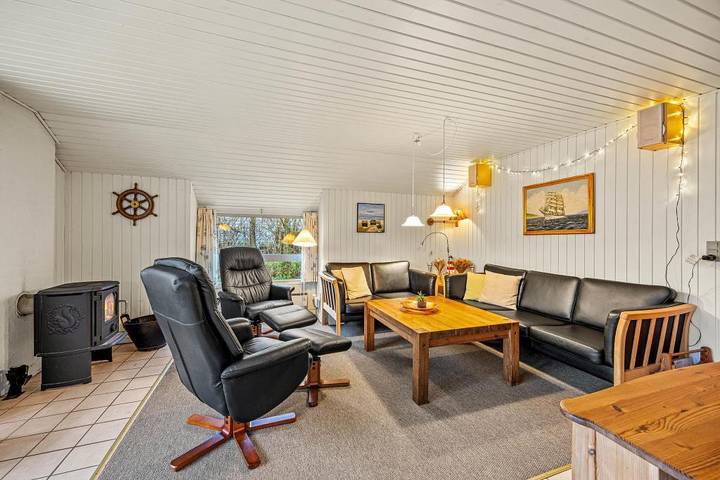 Klassisches Ferienhaus in Bork Havn mit Sauna und Whirlpool in Bork Havn, Ringkøbing Fjord