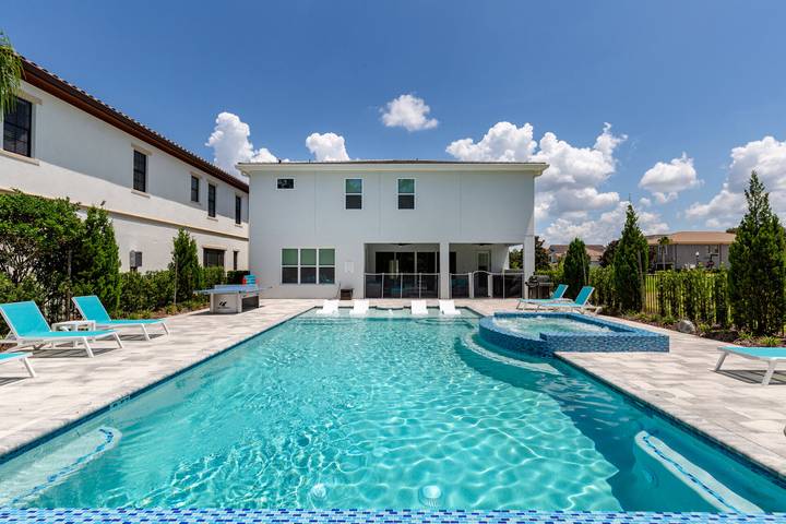 5 Star Villa Corinthia – Classical Elegance Redefined in Reunion Resort, Four Corners