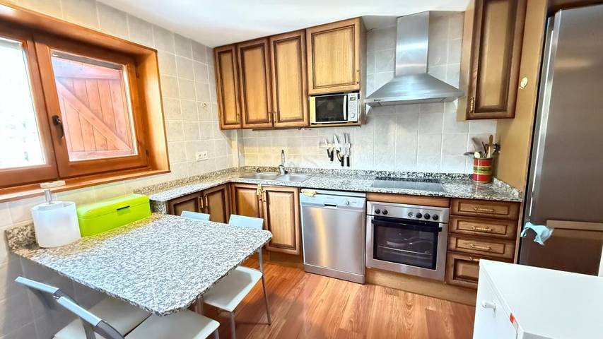 Gîte pour 8 personnes, avec vue et balcon à Bossòst - 3