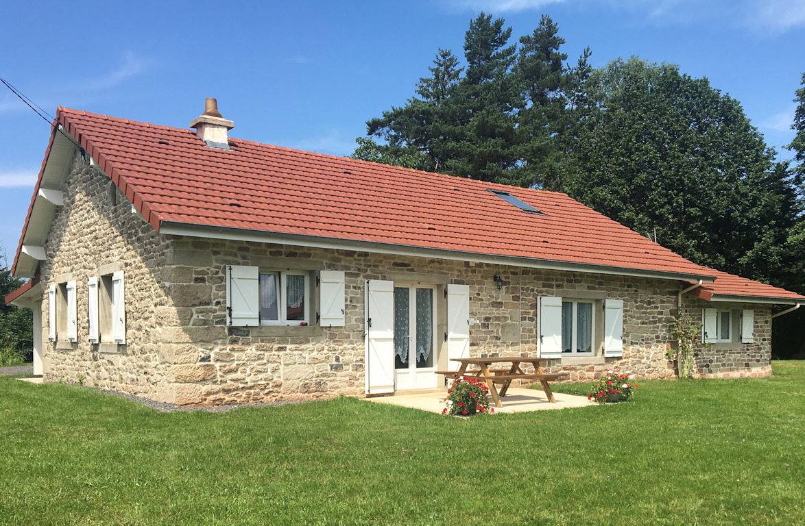 Gîte Les Aiguilles, calme et nature, avec grand jardin in Mortagne, Saint-Dié-des-Vosges