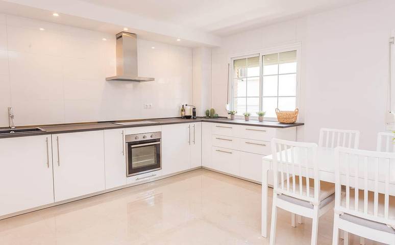 Entire apartment, Nice & Modern 3Br Fuengirola Centre - Wifi/Ac/Beach in Fuengirola Centre, Fuengirola