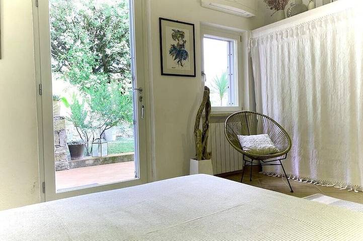La BouganVilla Charme & Relax with sea view in Varigotti, Finale Ligure Municipality