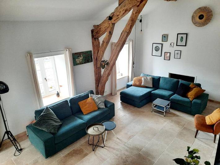 Location de vacances pour 8 personnes, avec Terrasse et Jardin ainsi que Piscine et Vue sur le lac à Touffailles