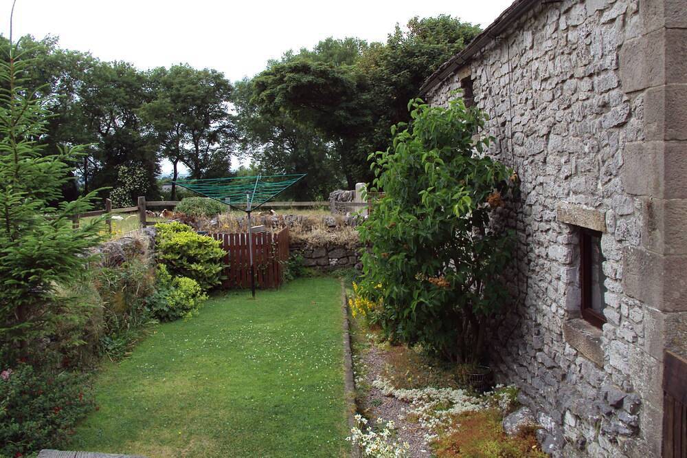 Schönes Kalksteinhaus im Herzen des Peak District. in Aldwark, Derbyshire