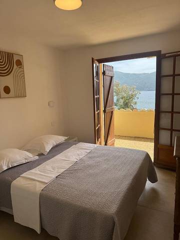 Gîte pour 4 personnes, avec terrasse et vue, animaux acceptés dans Plage de Tiuccia