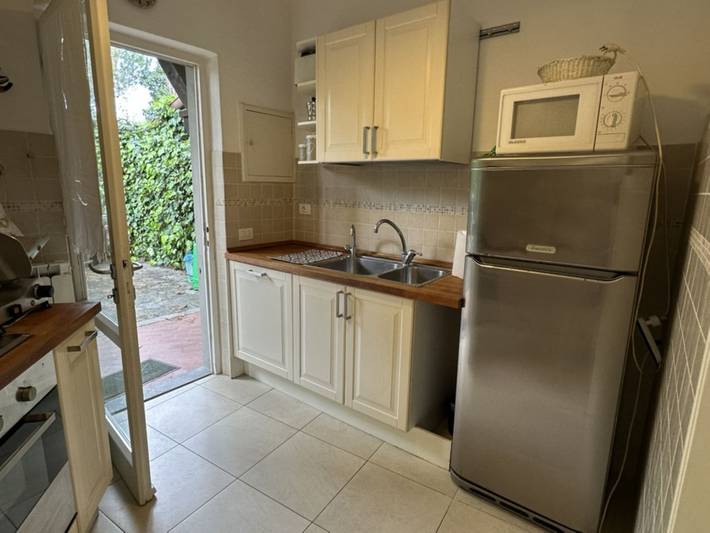 Ganze Ferienwohnung, Ferienwohnung für 8 Personen mit Garten in Forte dei Marmi, Italienische Riviera