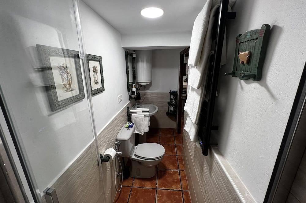 Entire apartment, Cozy Escape In Rural Village in Barruelo de Santullán, Cordillera Cantábrica