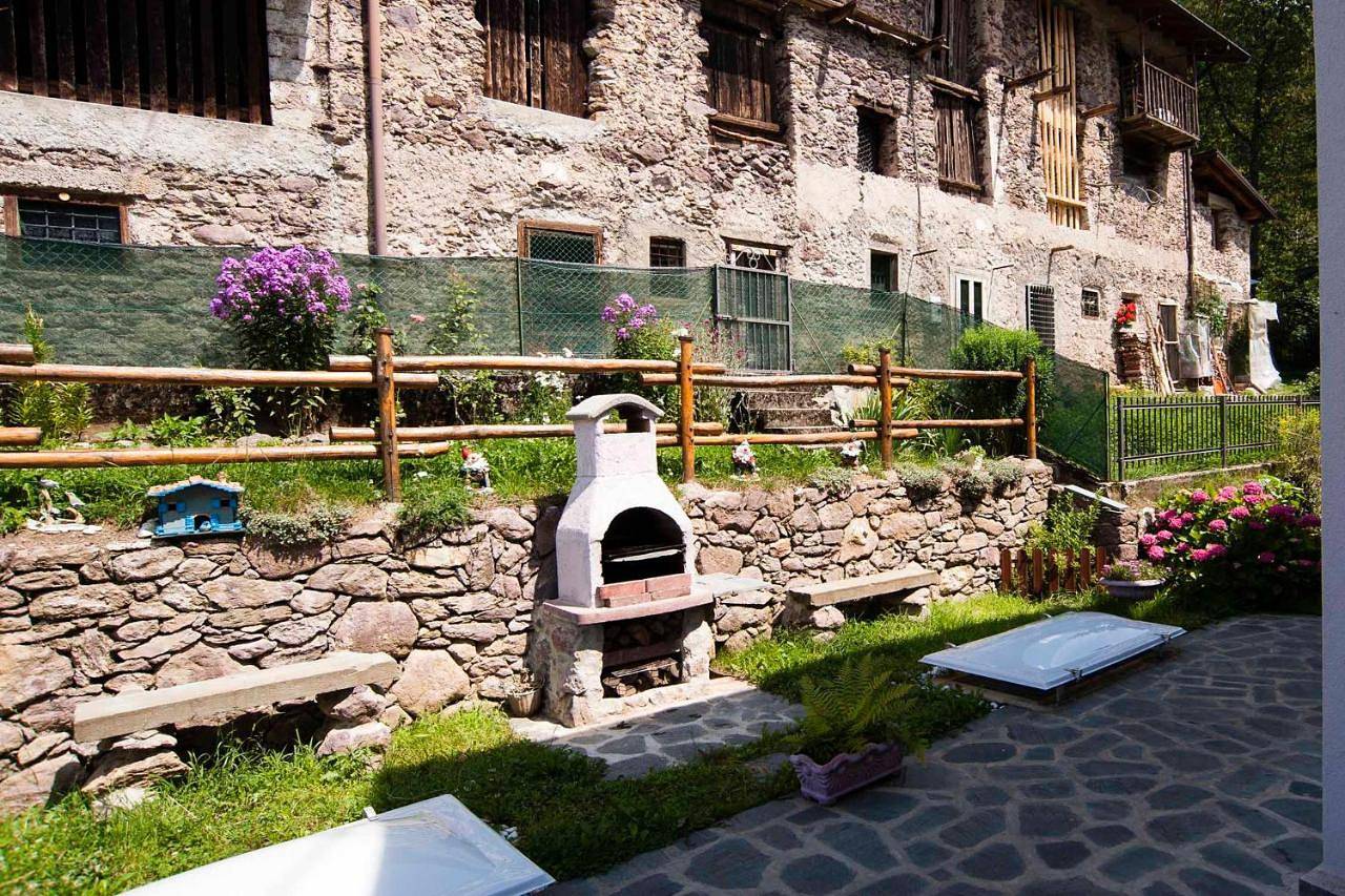 Il Bosco dei 100 Acri in Roncobello, Province de Bergame