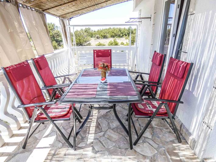 Ferienwohnung für 4 Personen, mit Balkon/Terrasse und Balkon in Dalmatien