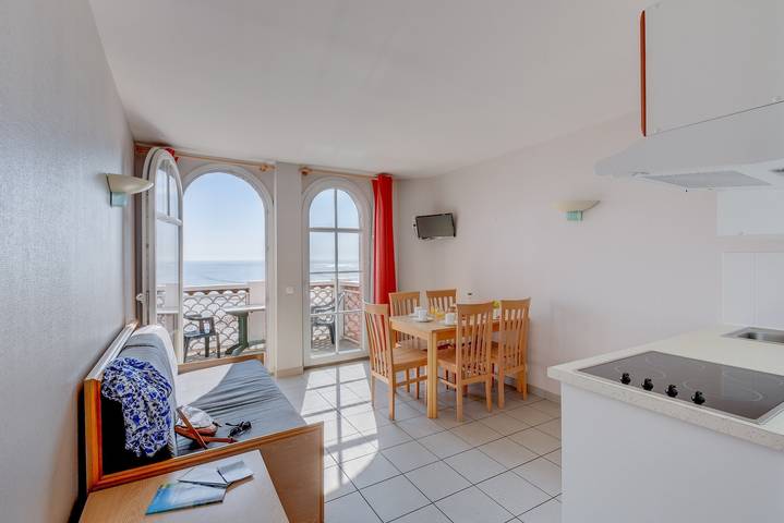 Appartement de vacances pour 5 personnes, avec piscine ainsi que vue sur l’océan et balcon à La Tranche-sur-Mer