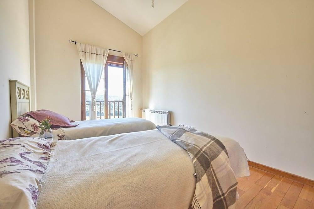 Home in Comillas · 3 bedrooms · 4 beds · 3 baths in Ruiloba, Cantabrian Coast