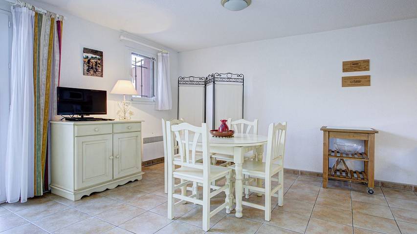 Location de vacances pour 5 personnes, avec jardin et piscine à Homps - 4