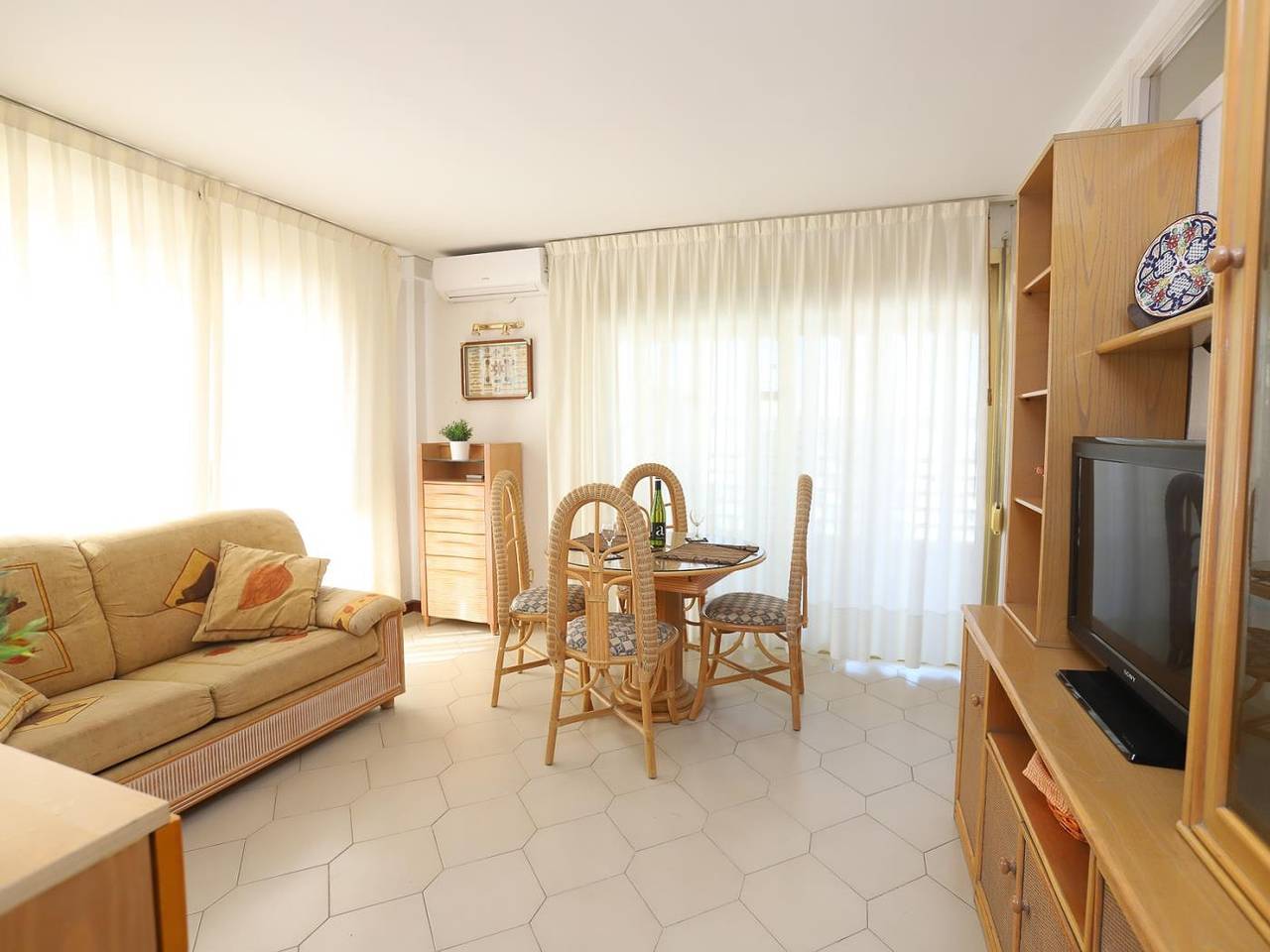 Apartamento vacacional entero, 162 - Novelty Deluxe. Magnifico Apartamento Con Vistas Al Mar in Salou, Costa Dorada