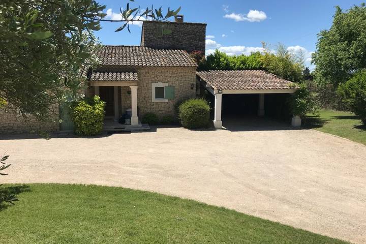 Villa pour 8 personnes, avec Balcon et Terrasse ainsi que Jardin et Piscine