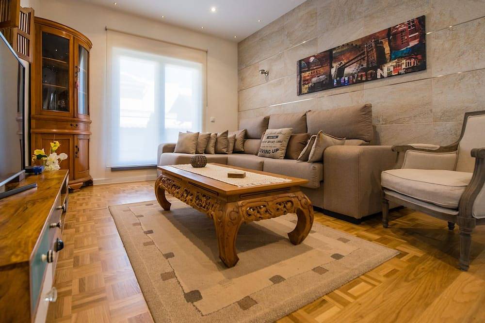 Modern villa with Heated Pool & 400 m from the spa La Laguna hotel in Rojales, Costa Blanca