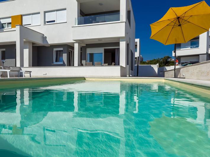 Ferienhaus für 24 Personen, mit Garten und Pool in Novalja - 3