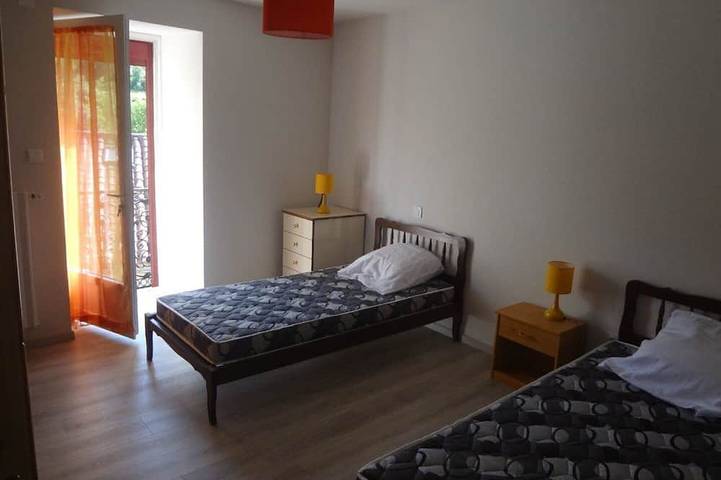 Location de vacances pour 8 personnes, avec jardin à Sainte-Eulalie-de-Cernon - 3