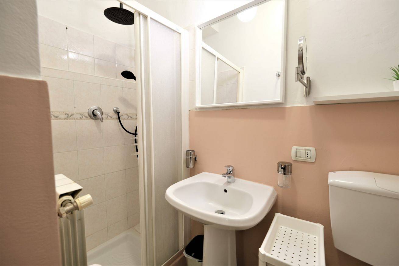 Entire apartment, Wine Apartments Florence Dolcetto in Florence city center, Florence